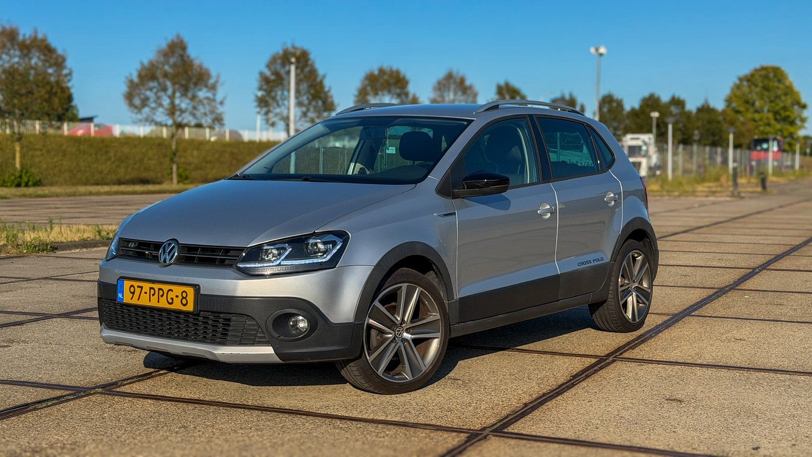 Volkswagen Polo Cross 1.2 TSI | NIEUW KETTING | NAP |CarPlay, Voorwielaandrijving, Euro 5, 40 €/maand, 1200 kg