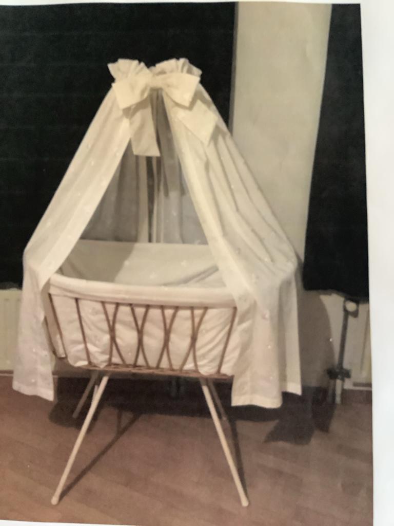 Rotan Wiegje met Hemeltje en Matrasje - 96x54 cm zie foto, Ophalen, Gebruikt, Wieg