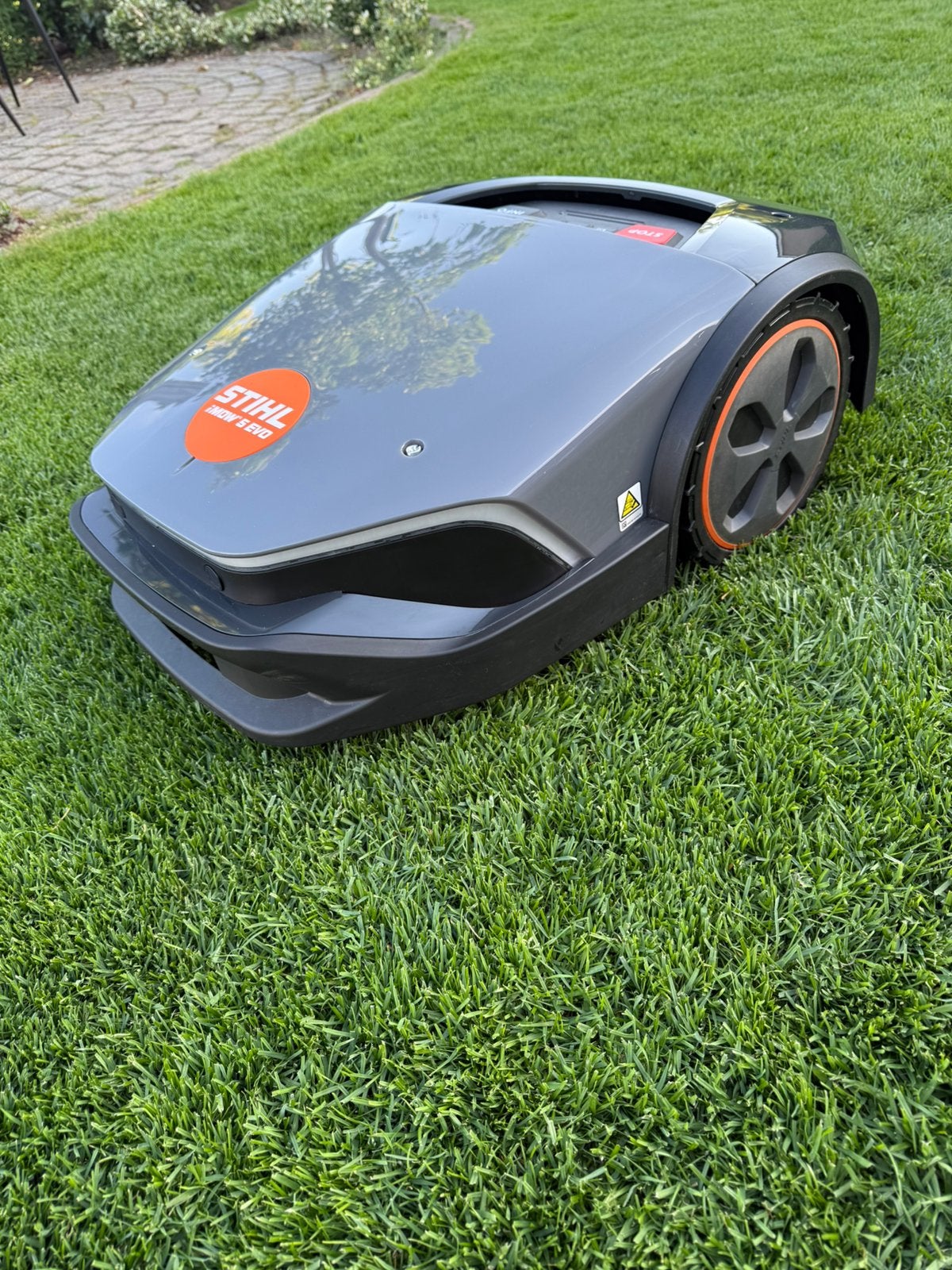 Stihl iMow Evo 5 Robotmaaier met Installatiekit en afdakje, Ophalen, Cirkelmaaier, Accu-grasmaaier, Mulchfunctie