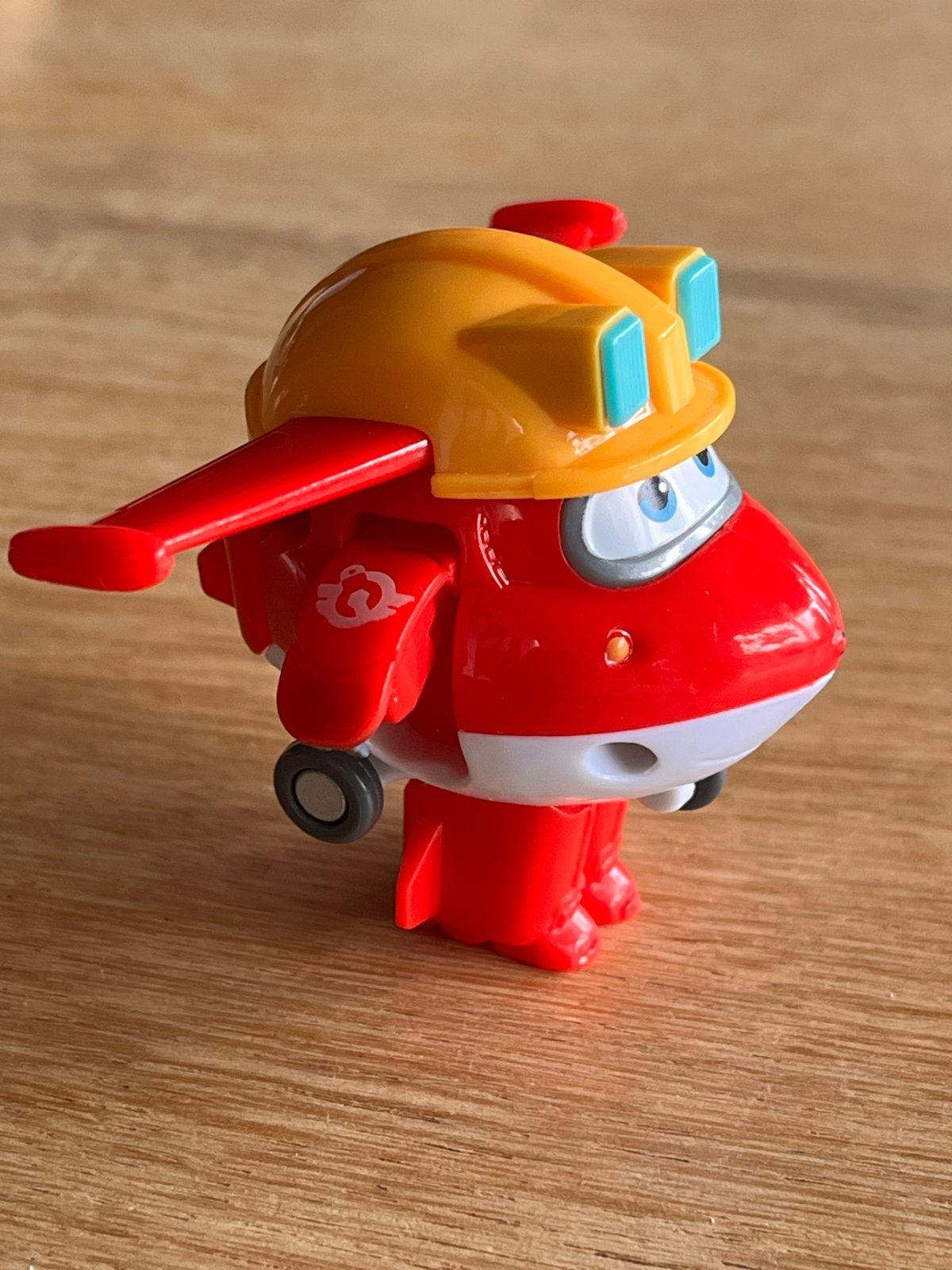 Super Wings Jett met bouwhelm speelfiguur, Ophalen of Verzenden, Zo goed als nieuw
