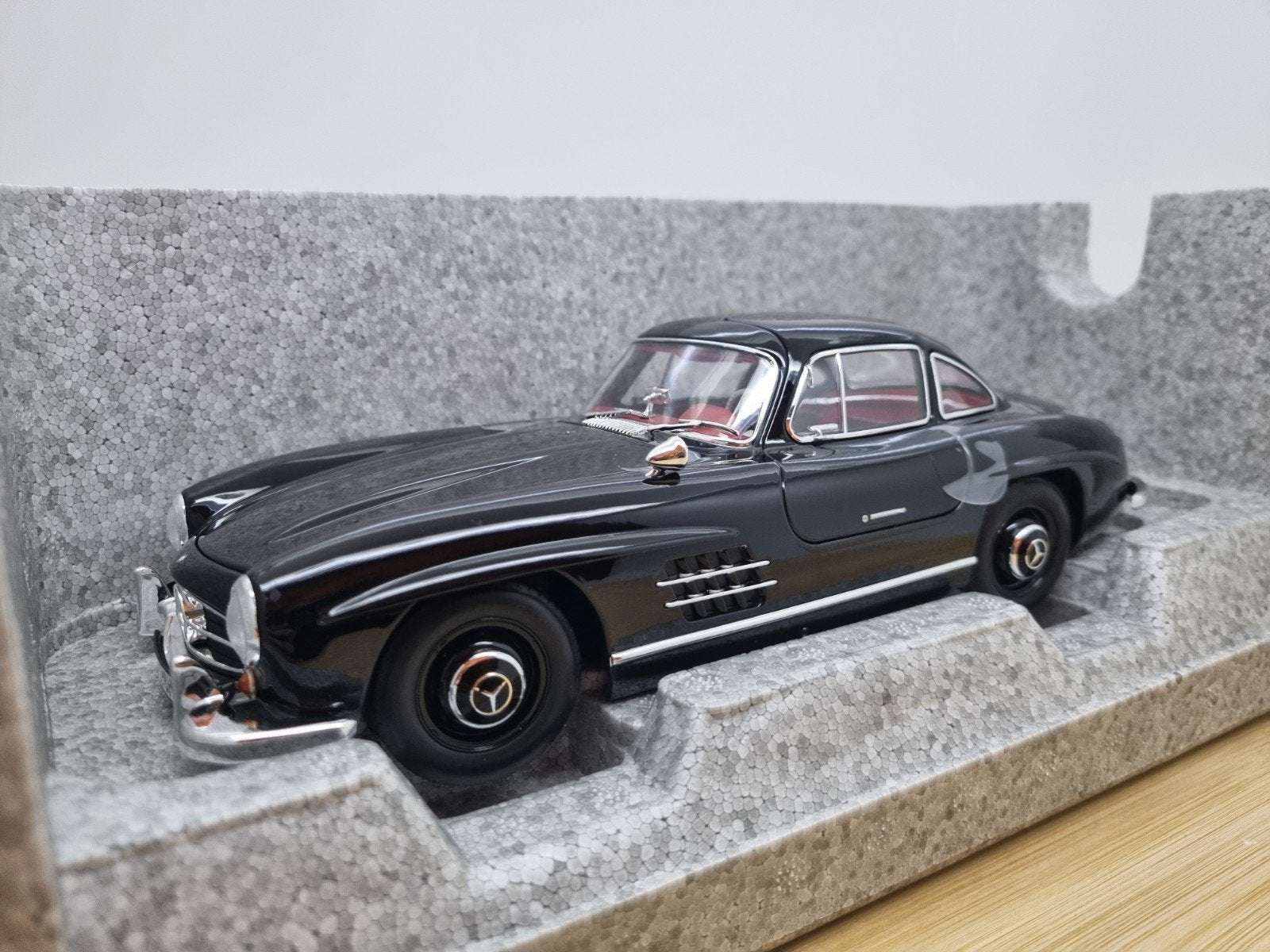 Norev Mercedes 300SL Gullwing W198 Zwart 1:18 Dealermodel, Auto, Verzenden, Nieuw, Norev