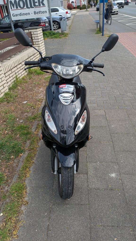 Zwarte Scooter 400 - Betrouwbaar en Klaar voor Gebruik, Gebruikt, Onbekend, Maximaal 45 km/u, Ophalen of Verzenden