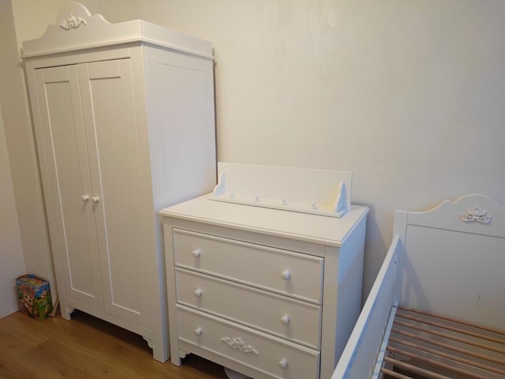 Bopita Romantic 4-delige babykamer wit kast commode bedje, Kinderen en Baby's, Kinderkamer | Complete kinderkamers, Ophalen, Gebruikt
