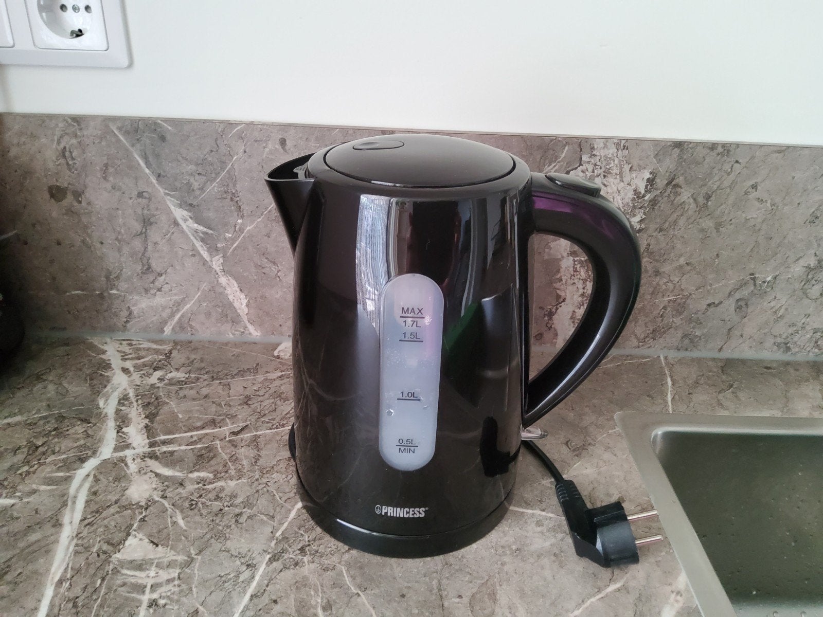 Princess Waterkoker Zwart - 1.7L 2200W, 1 tot 2 liter, Ophalen of Verzenden, Gebruikt, Draadloos