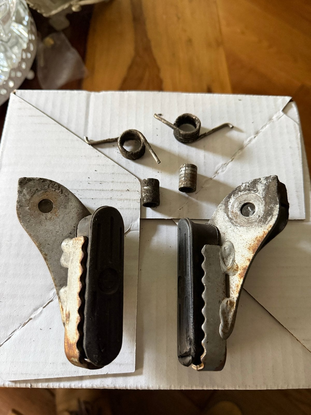 Voetsteunen BMW GS 2005 met veren en bussen, Ophalen of Verzenden, Gebruikt