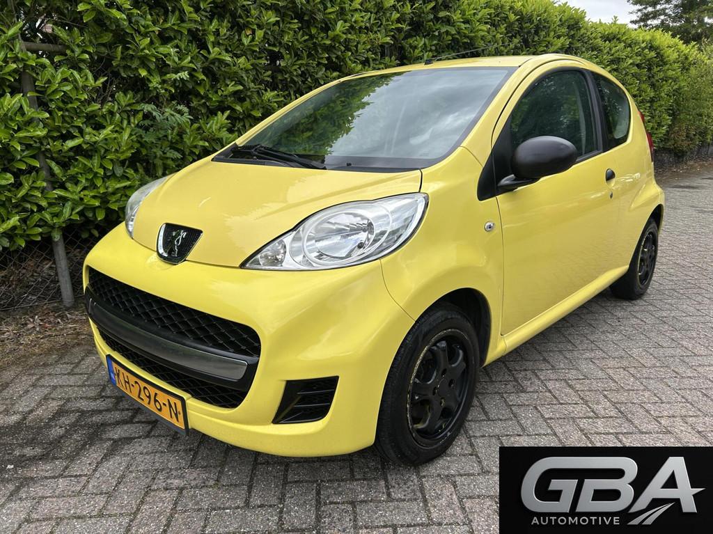 Peugeot 107 1.0-12V Stuurbekrachtiging APK t/m 18-11-2026, Voorwielaandrijving, Stof, Gebruikt, 4 stoelen