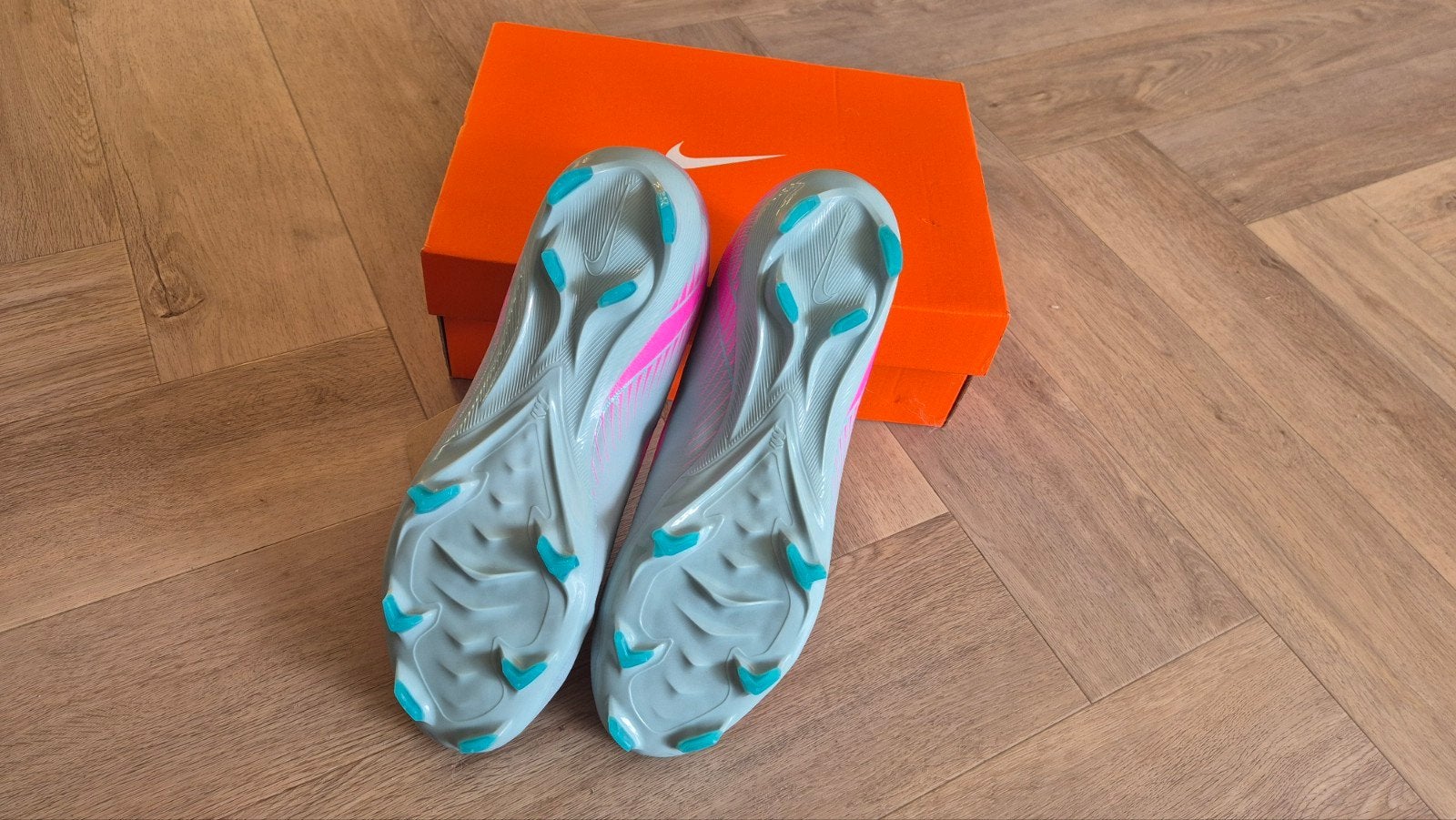 Nieuwe Nike ZM Vapor 16 Pro FG voetbalschoenen maat 43, Sport en Fitness, Voetbal, Ophalen of Verzenden, Nieuw, Schoenen