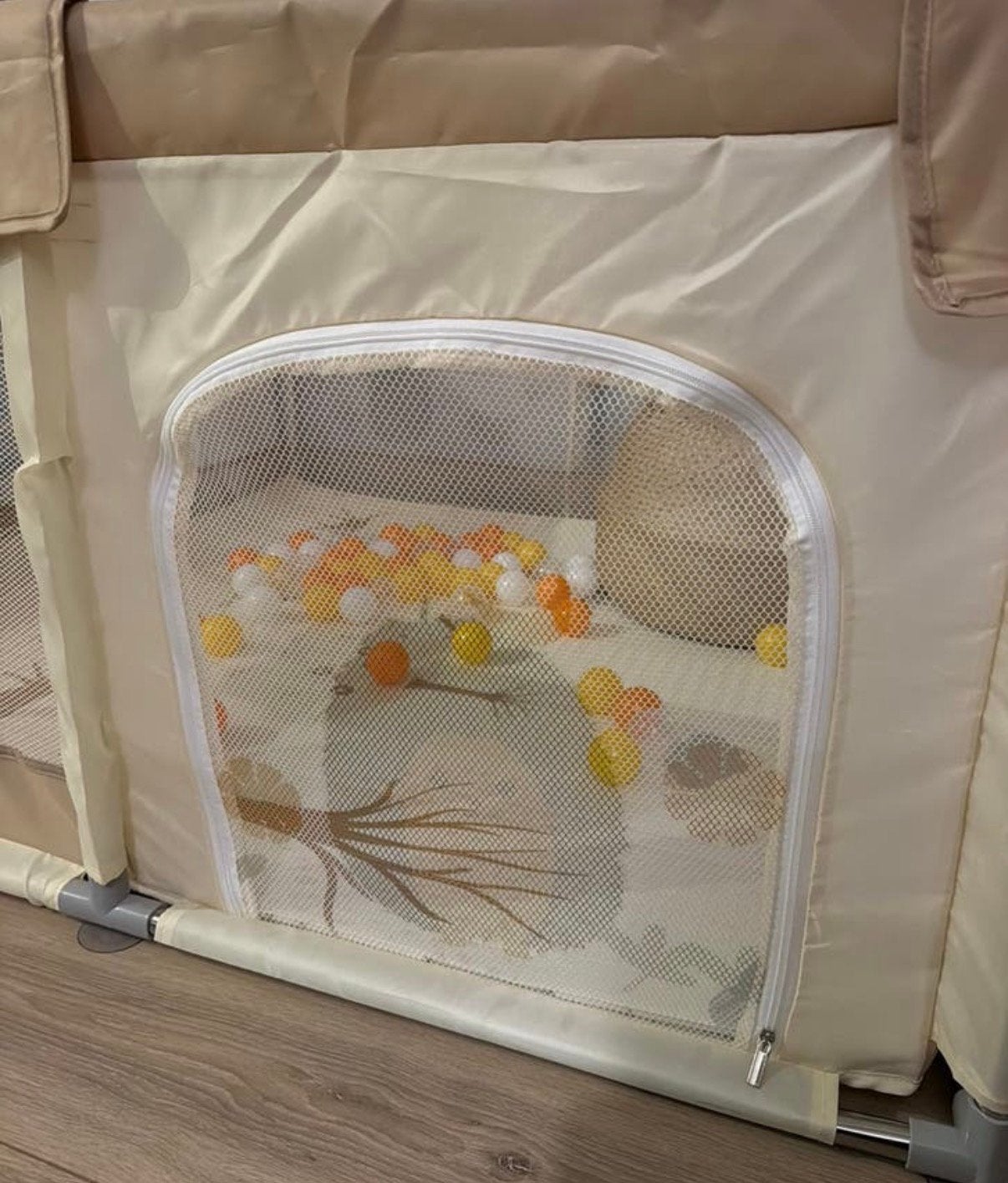 Grote baby box/speelbox met balletjes, Kinderen en Baby's, Ophalen of Verzenden, Zo goed als nieuw, Rechthoekig