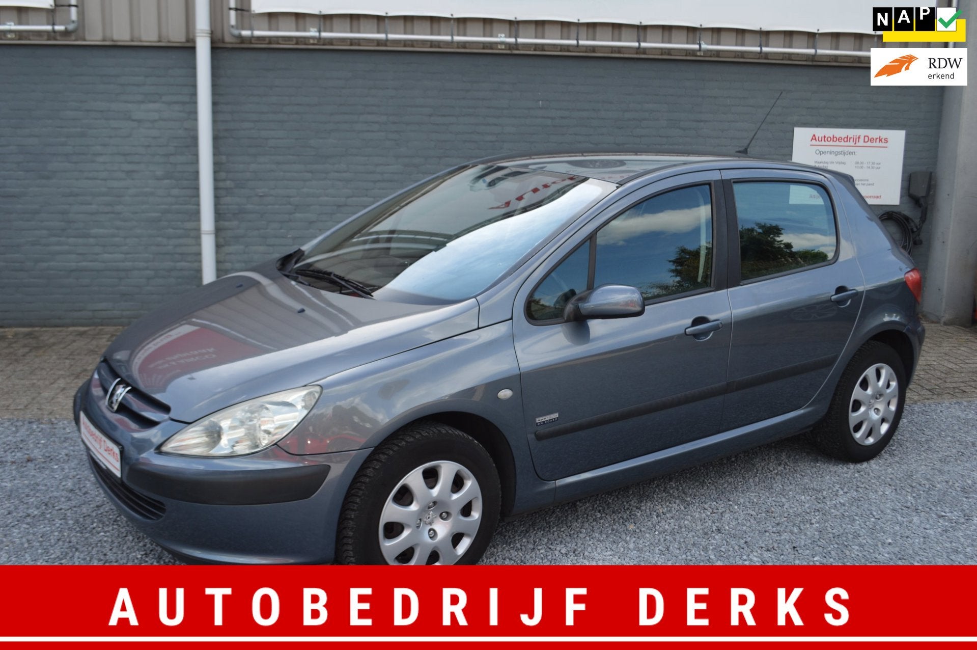 Peugeot 307 1.6-16V Navtech Airco Navi 5Drs Trekhaak Jaar AP, Voorwielaandrijving, Stof, Gebruikt, 610 kg