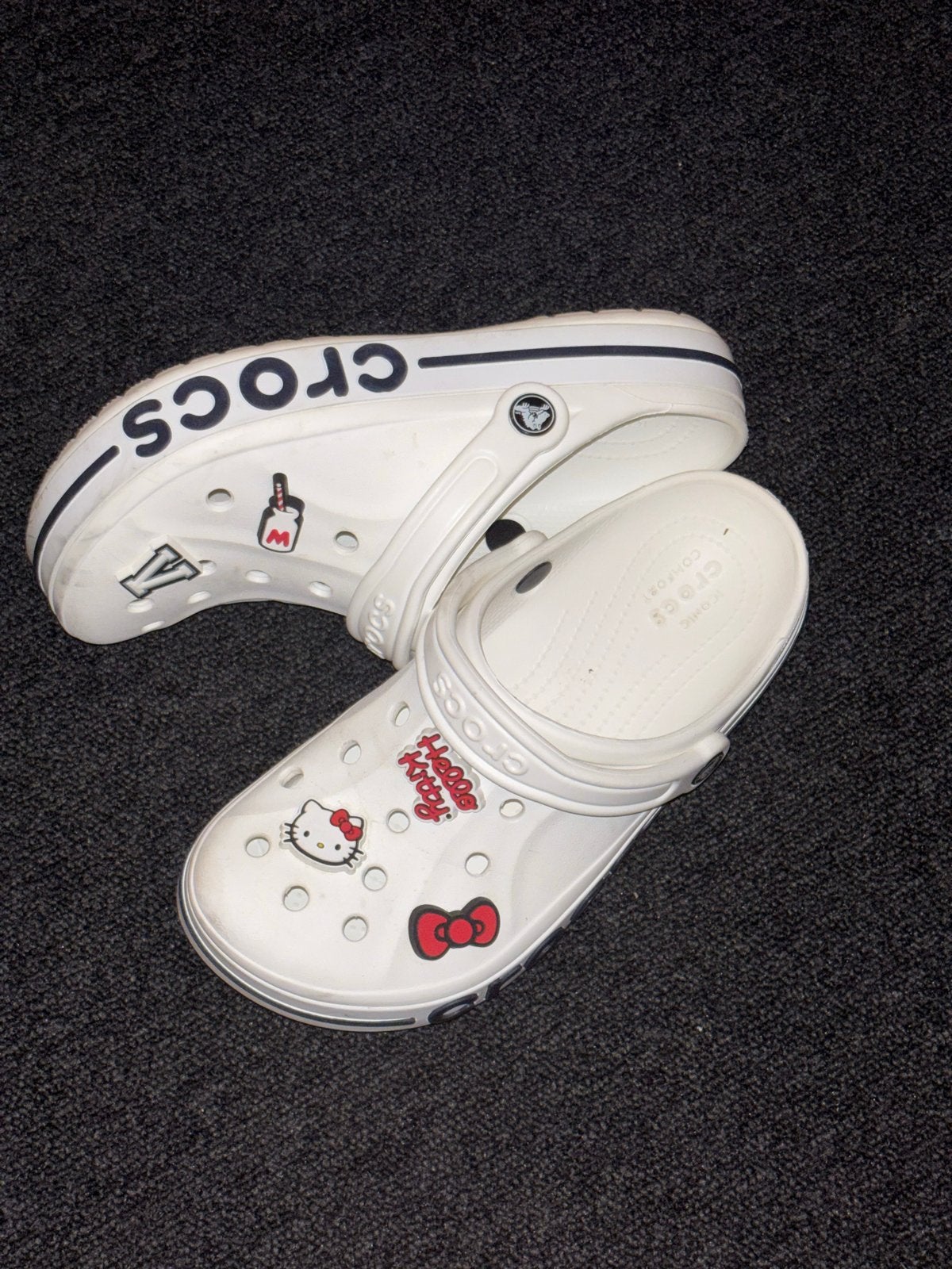 Crocs Bayaband Clog met jibbitz maat 38-39, Ophalen of Verzenden, Gedragen, Wit, Slippers