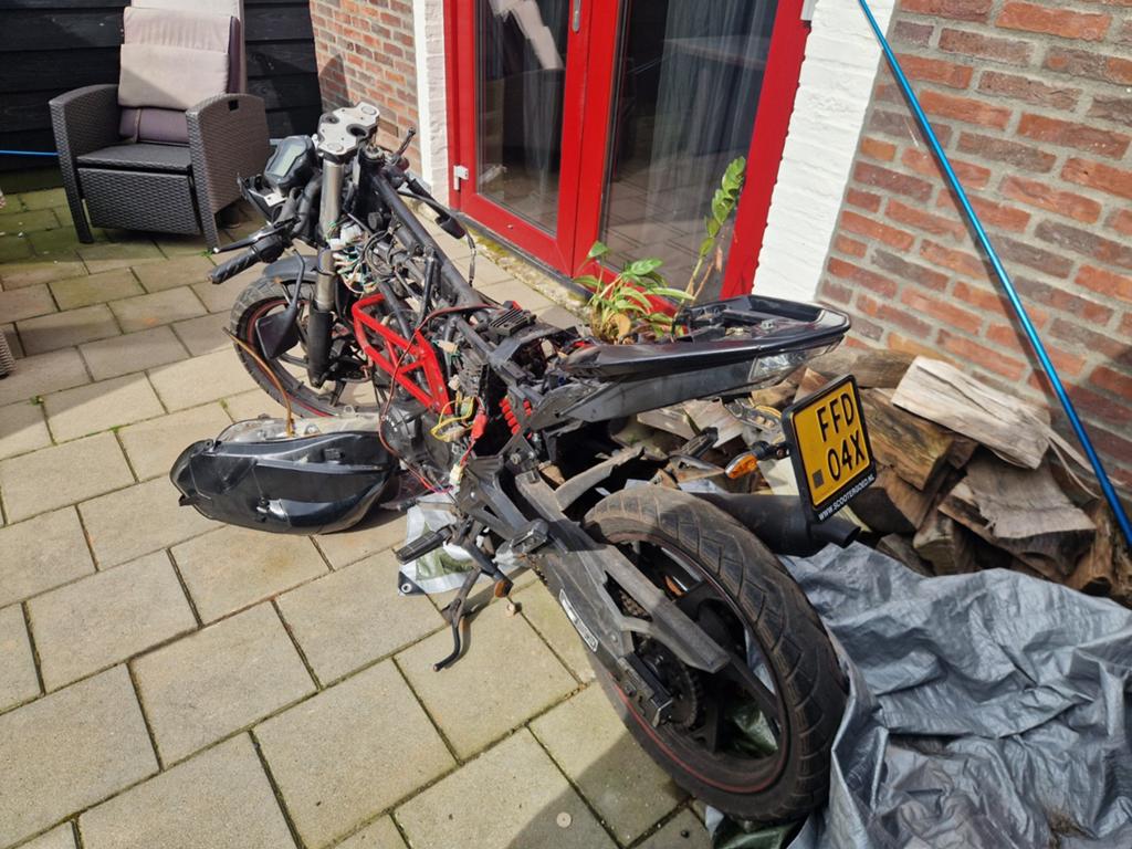 Killerbee F51 50cc - Opknapper/Onderdelen, Maximaal 45 km/u, Ophalen, Overige merken, 4 versnellingen