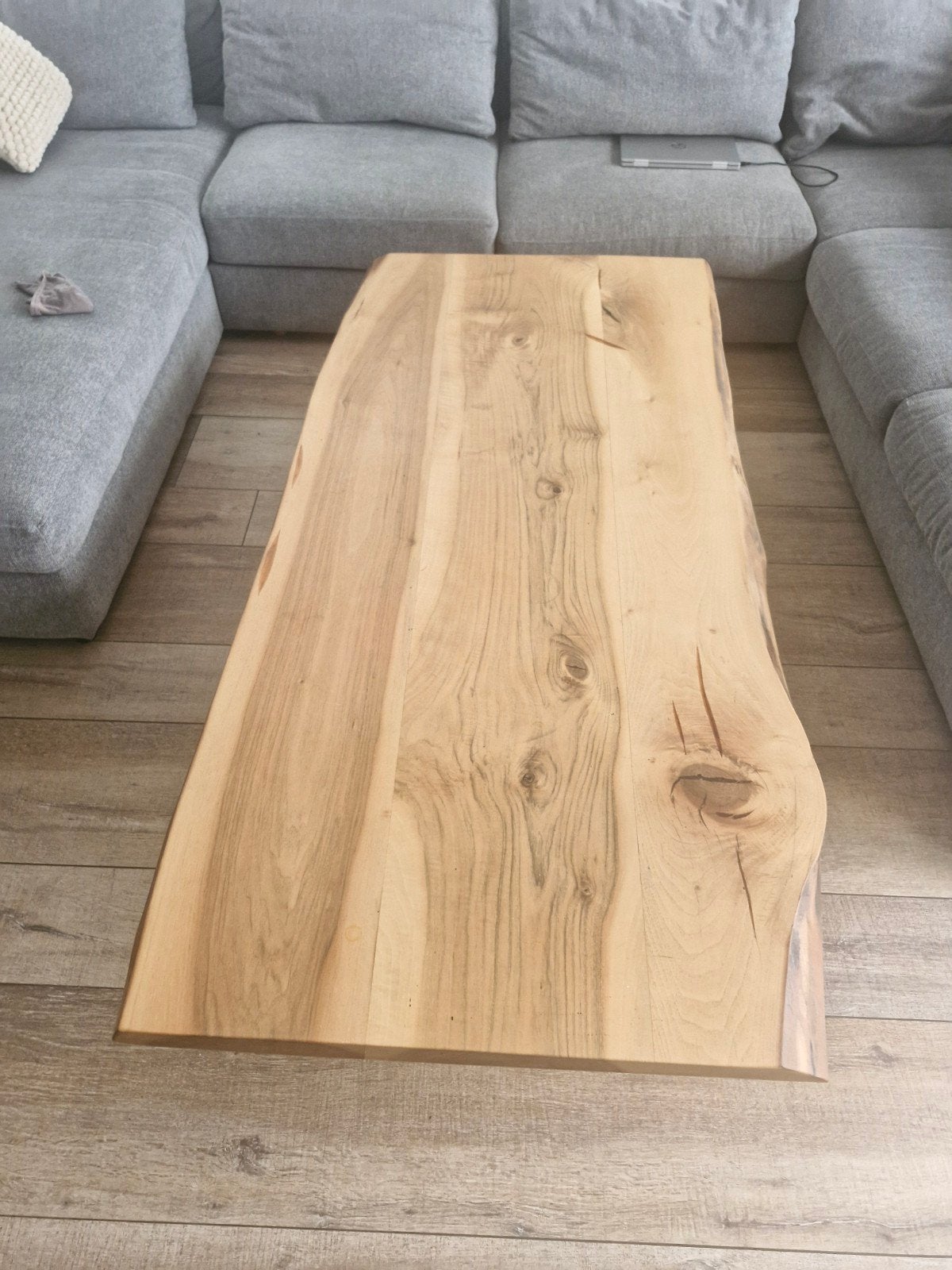 Salontafel van massief walnotenhout met metalen onderstel, Gebruikt, Modern, Industrieel, Rustiek, 50 tot 100 cm, 150 tot 200 cm