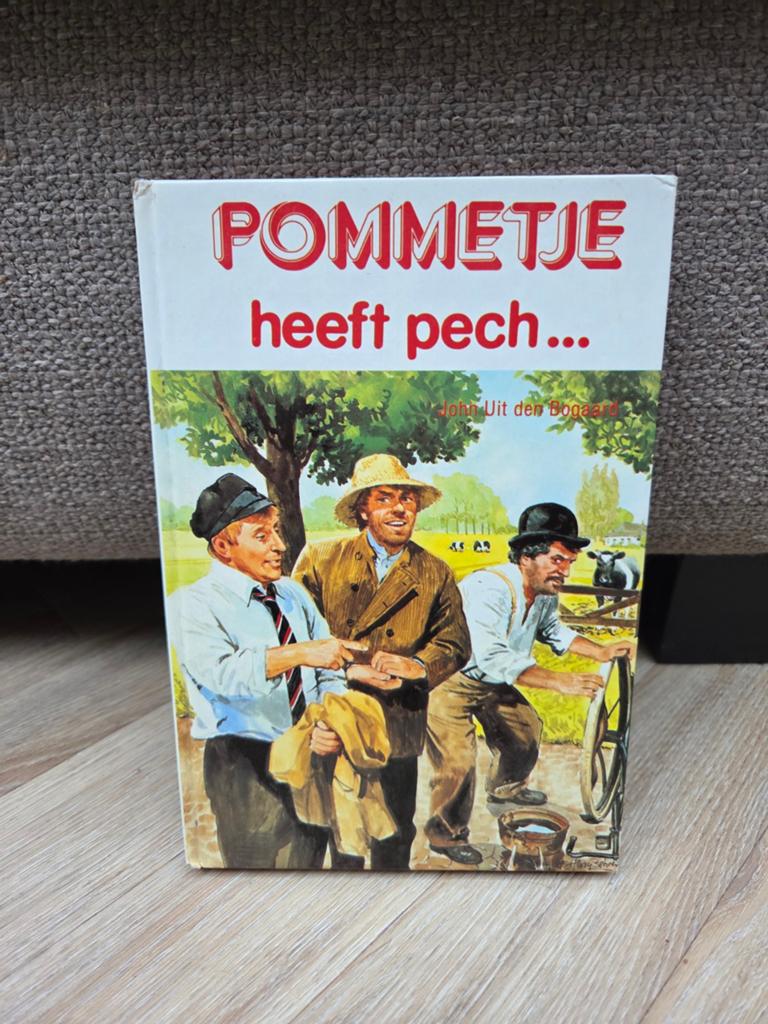 Pommetje heeft pech... - J.H. Uit den Bogaard, Ophalen of Verzenden, Gelezen, J.H. Uit den Bogaard, Fictie algemeen