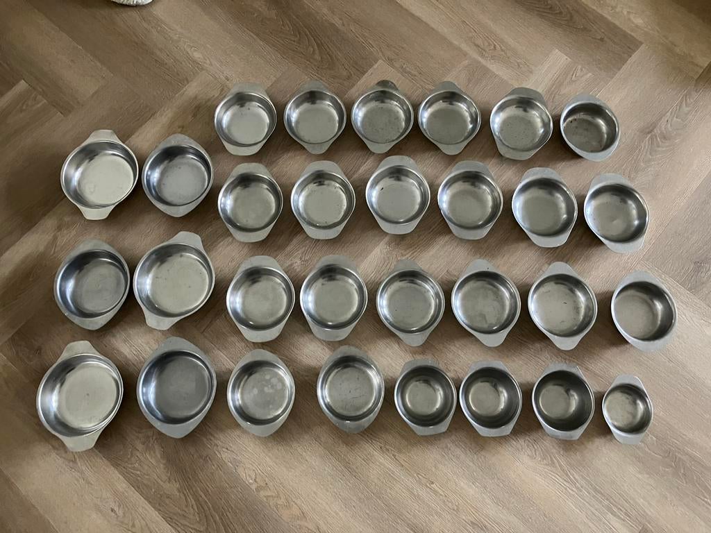 Rvs voerbakjes 30 stuks., Ophalen of Verzenden, Zo goed als nieuw, Kooi-accessoires