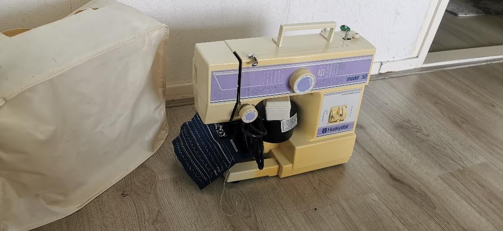 Naaimachine Huskystar 50 werkt goed, Ophalen of Verzenden, Zo goed als nieuw, Naaimachine, Overige merken