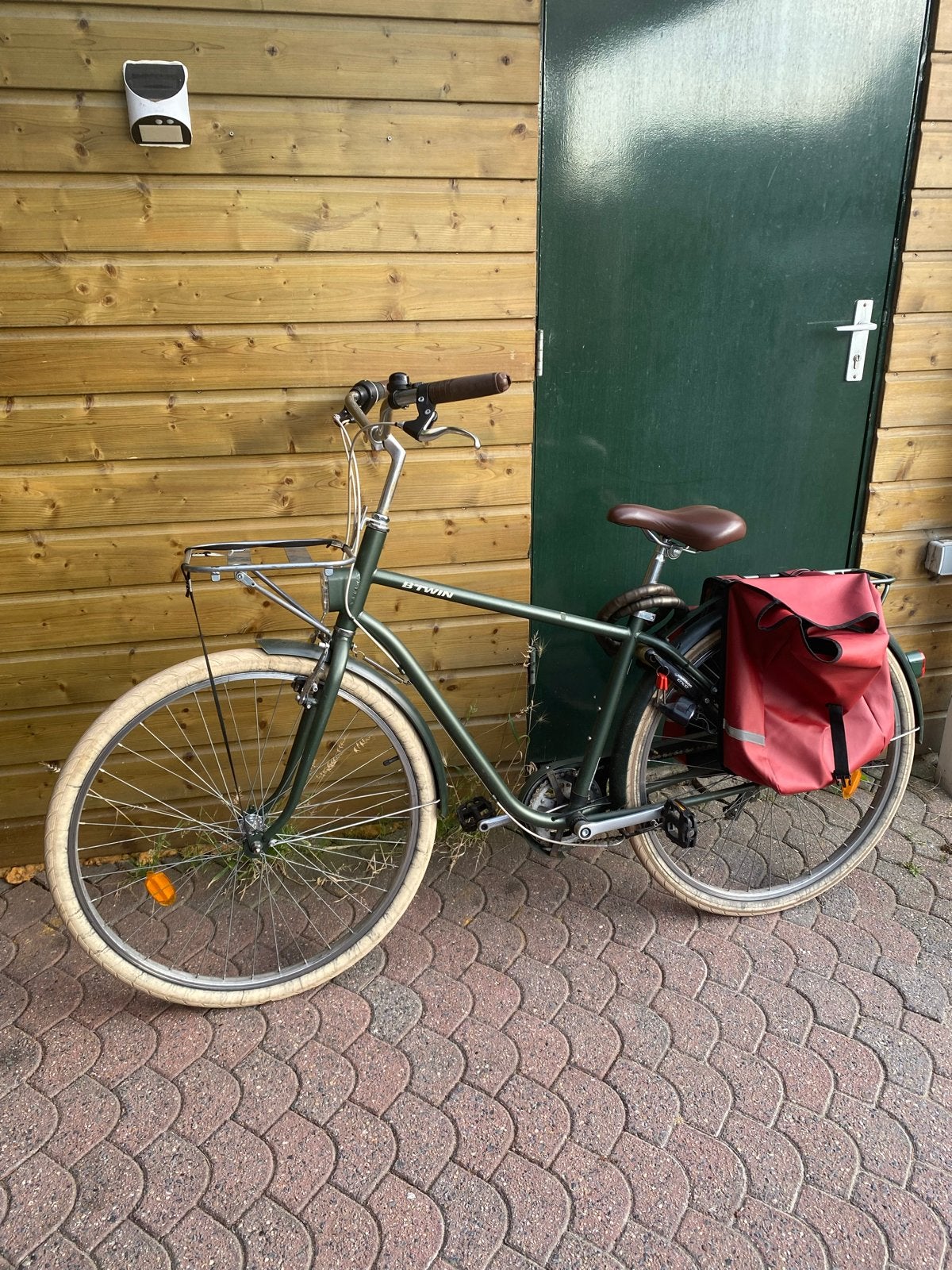 Stadsfiets B'Twin Elops 540 met 6 versnellingen en fietstass, Ophalen of Verzenden, Gebruikt, Overige merken, Versnellingen