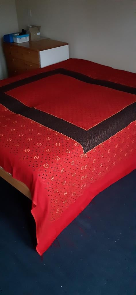 Sprei/stof uit India, warm rood m motieven ca 235x205. Nieuw, 120 cm of meer, Ophalen of Verzenden, Katoen, Rood