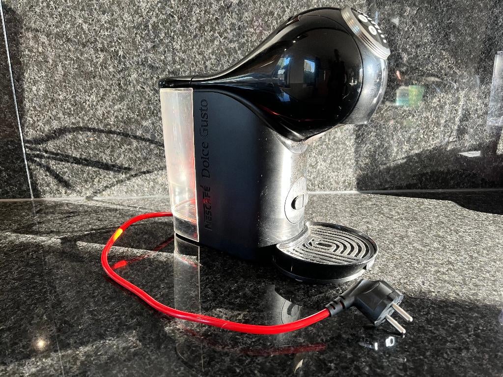 Dolce Gusto apparaat en cups, 10 kopjes of meer, Ophalen of Verzenden, Gebruikt, Koffiemachine