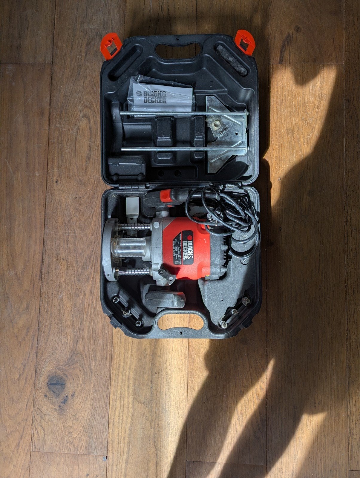 Black & Decker Bovenfrees KW850E met accessoires, Ophalen, Gebruikt, Black & Decker, Bovenfrees