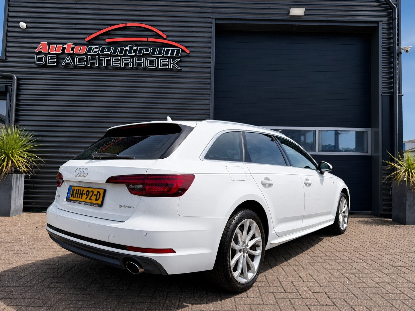Audi A4 Avant 2.0 TFSI g-tron Design S-line Trekhaak | Adapt, Stof, Gebruikt, 4 cilinders, A4