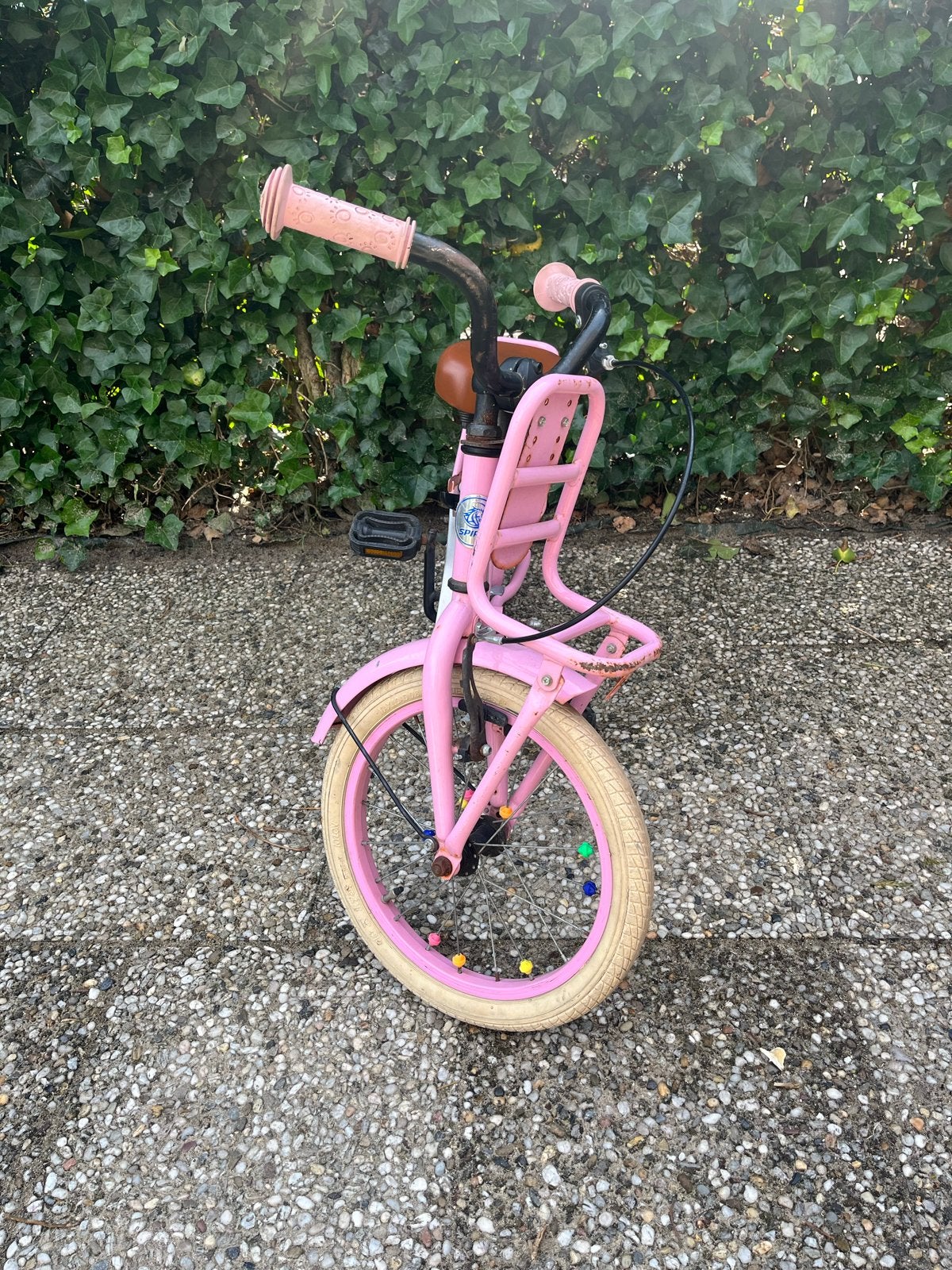 Roze kinderfiets Liberty met voorrekje - 16 inch, Fietsen en Brommers, Fietsen | Kinderfietsjes, Ophalen, Gebruikt, Terugtraprem