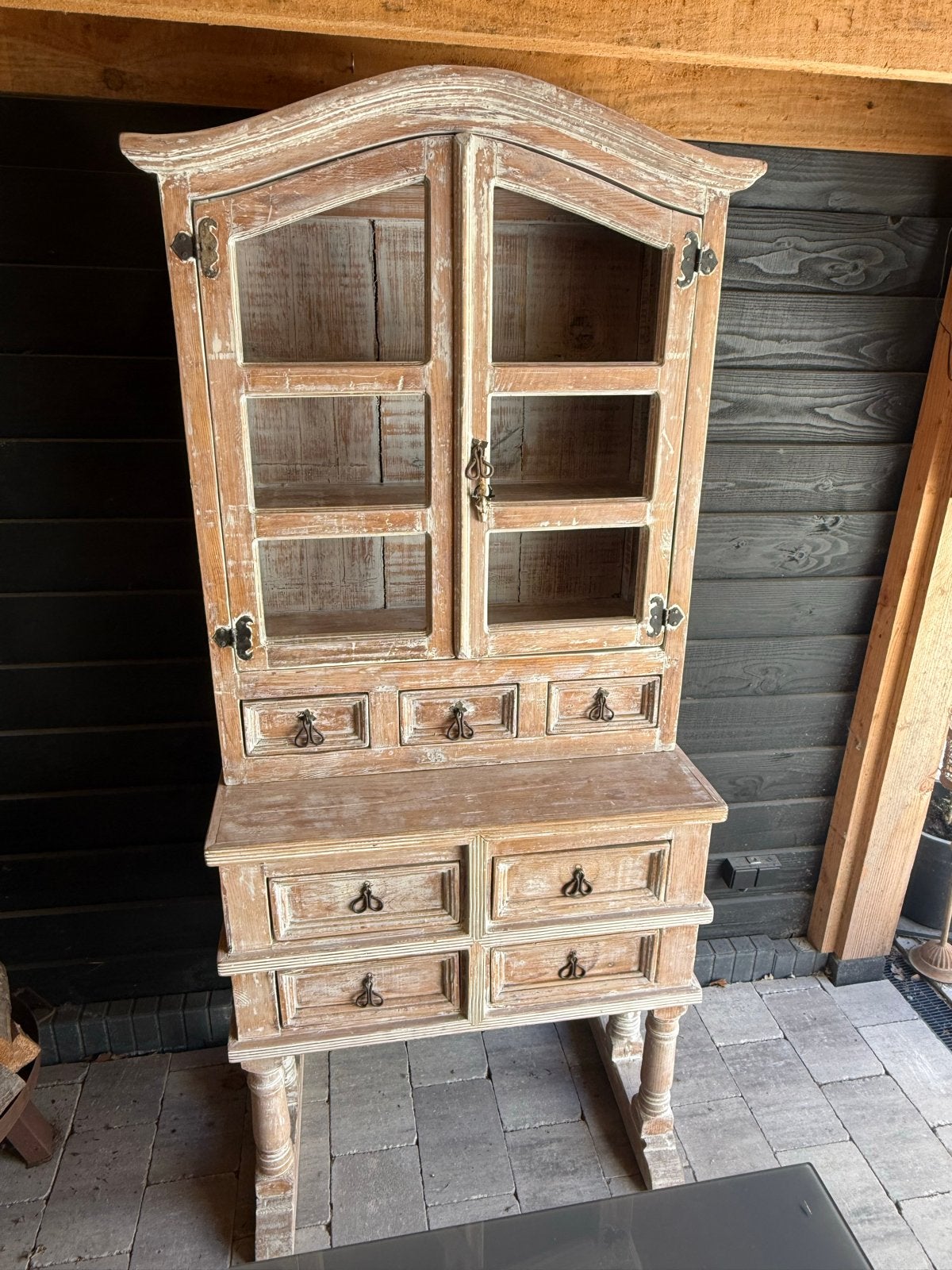 Massief houten buffetkast - landelijk/brocante stijl