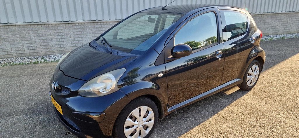 Toyota Aygo 1.0-12V 5 Deurs Airco !, Voorwielaandrijving, 4 stoelen, Bedrijf, Handgeschakeld
