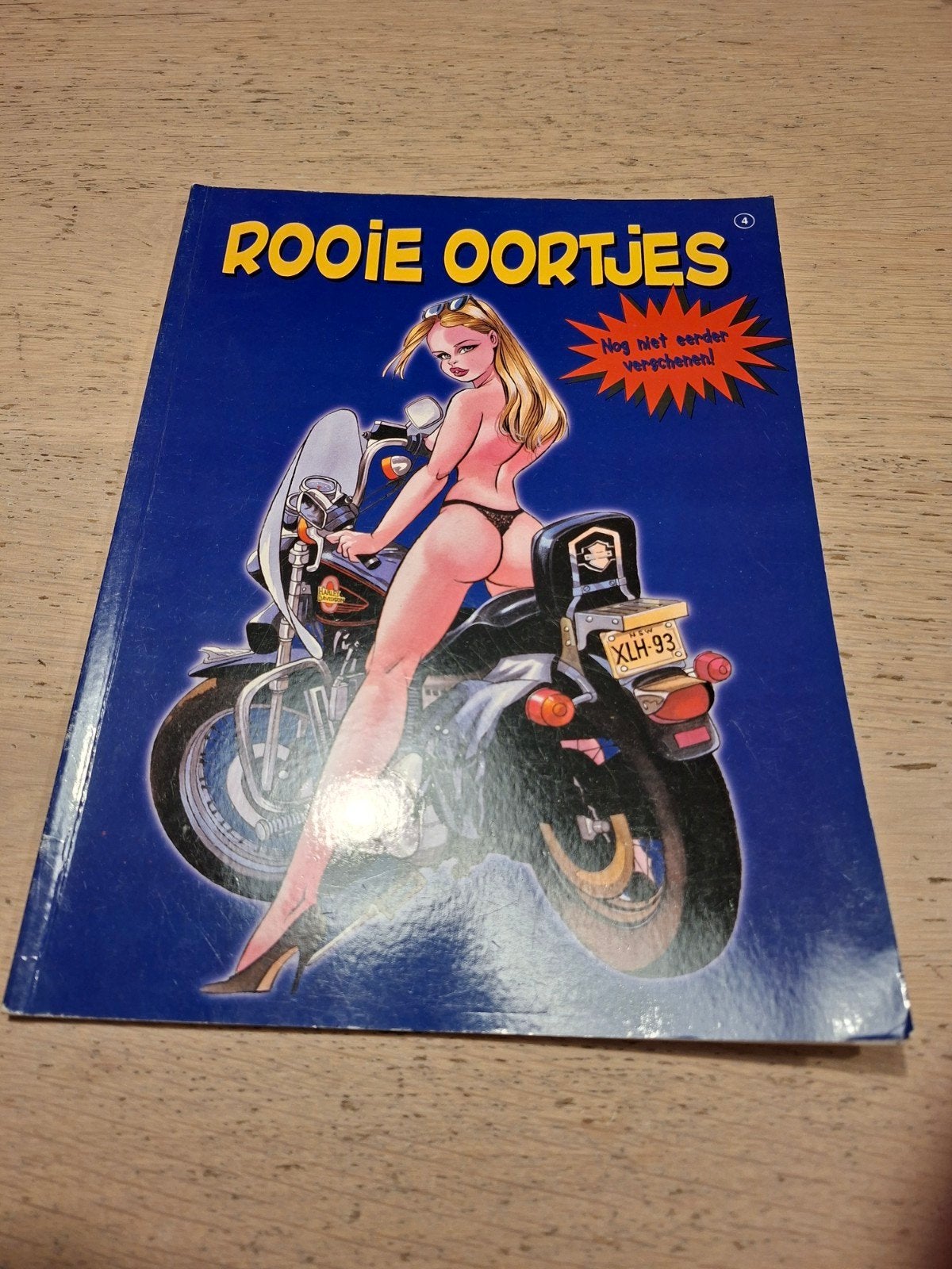 Rooie Oortjes nr. 4 - Stripboek Uitgeverij De Boemerang, Eén stripboek, Ophalen of Verzenden, Gelezen, Claudio Savioli