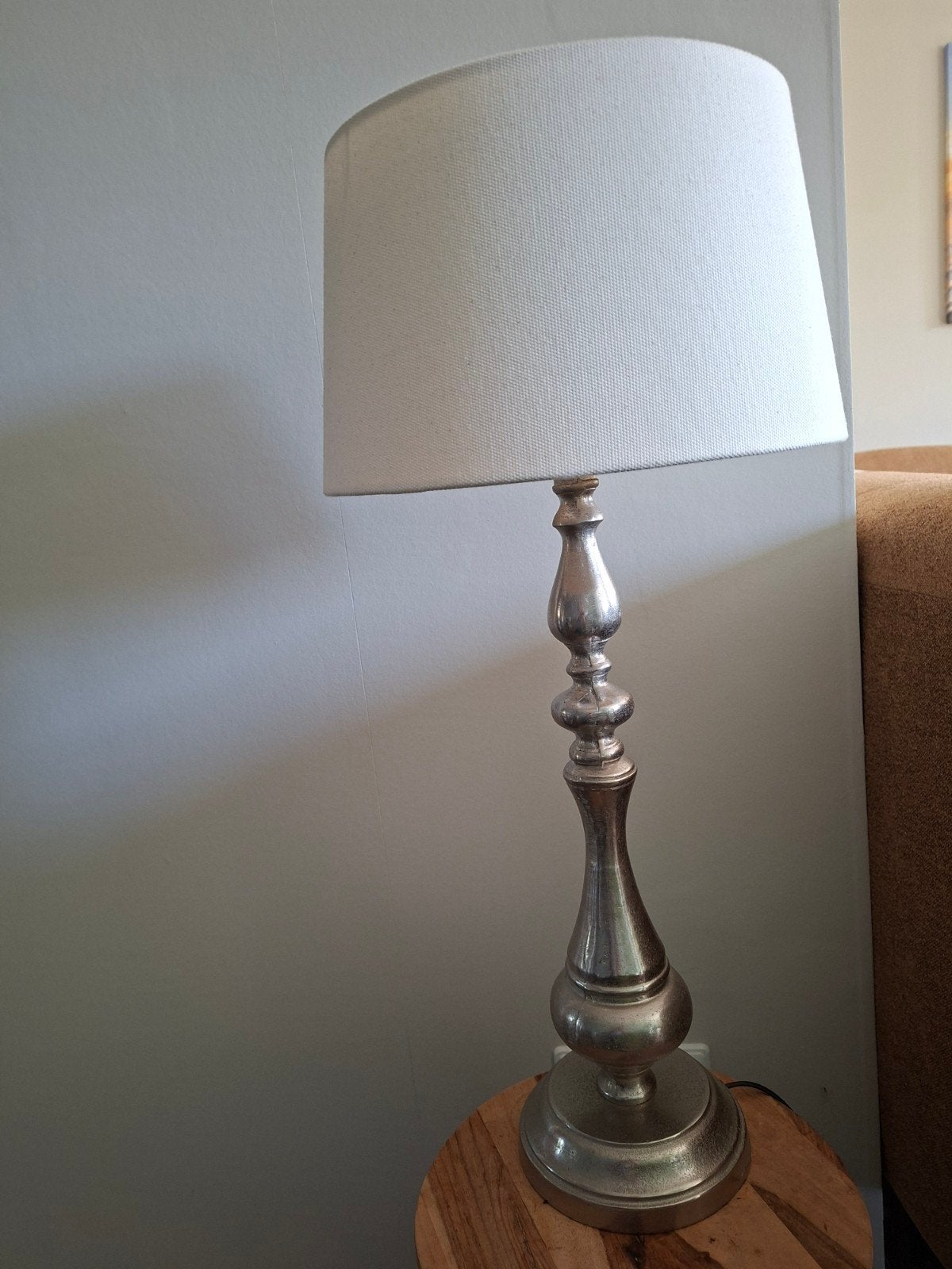 lamp op voet zilverkleur, Huis en Inrichting, Ophalen, Gebruikt, E27 (groot), Met kap