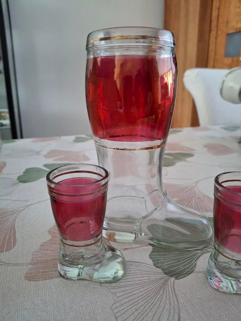 Vintage Lubiana Cranberry Shotglaasjes Laarsjes, Ophalen of Verzenden