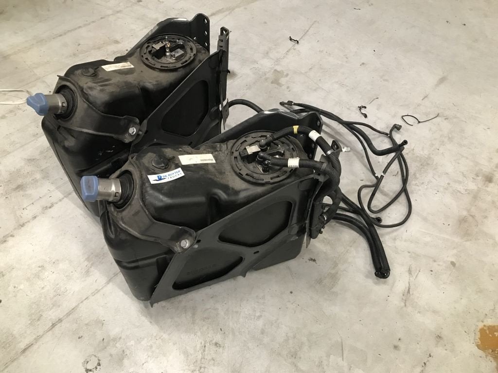 Mercedes-Benz Ad-blue tank met vlotter en steun, Gebruikt, Mercedes-Benz