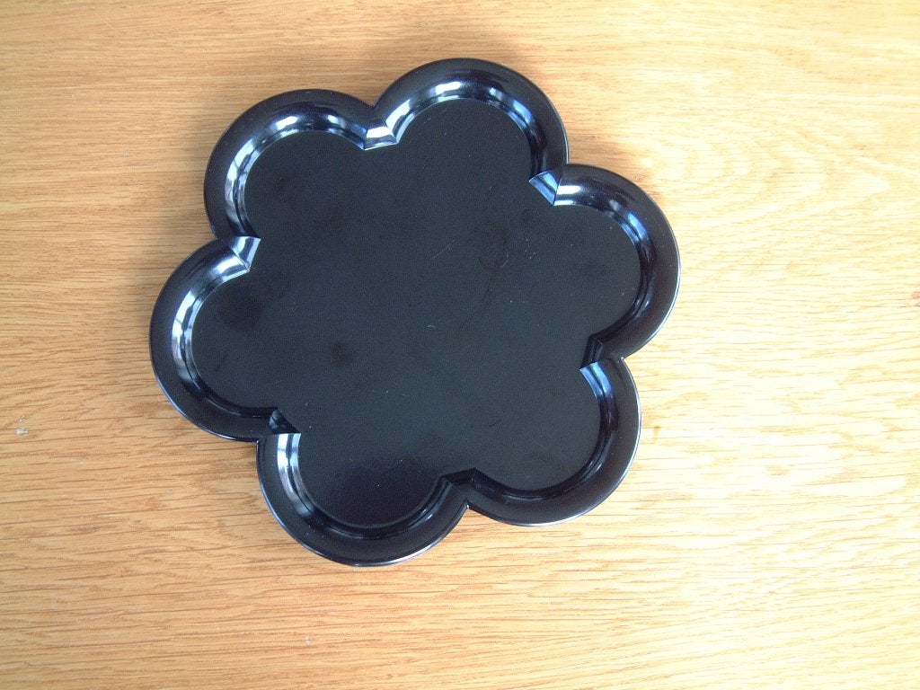 dienblad bakelite bakeliet of kunststof nr.7 voor eierdopjes, Verzamelen, Ophalen of Verzenden