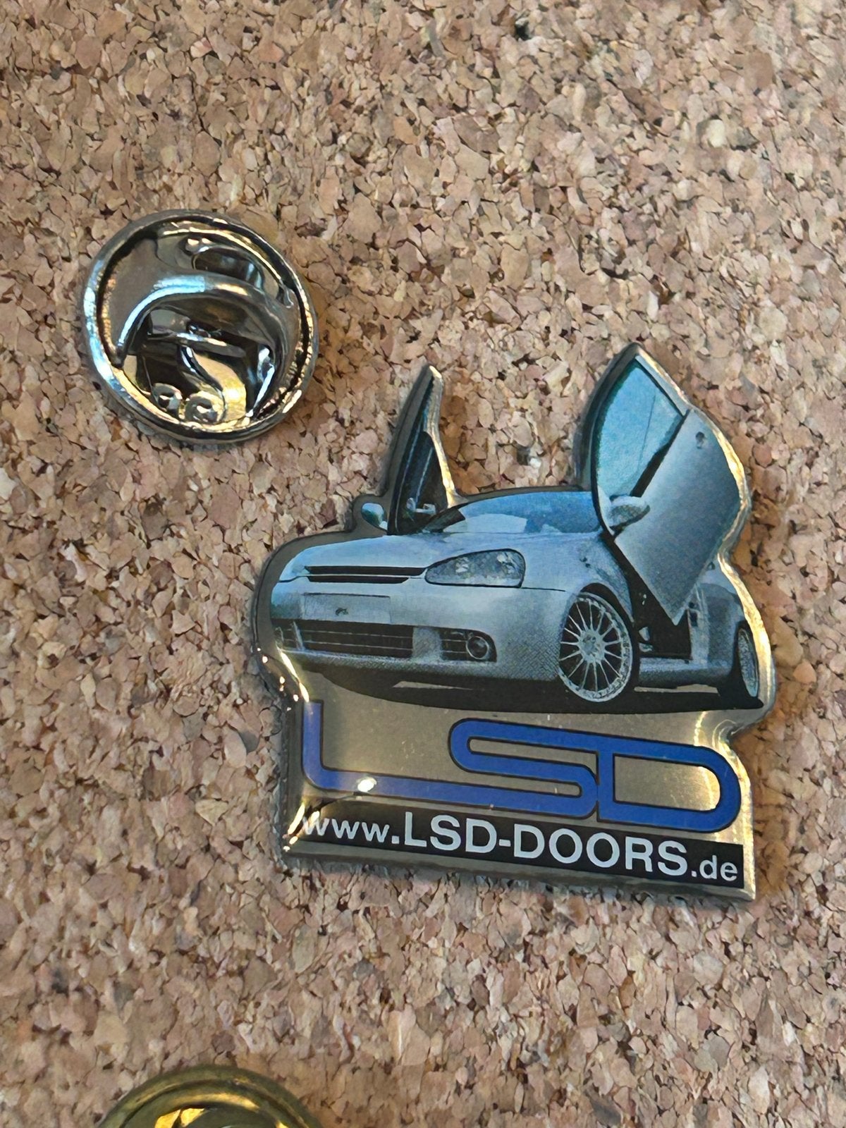 LSD-Doors Auto Pin - Tuning Auto, Ophalen of Verzenden, Zo goed als nieuw, Transport, Speldje of Pin