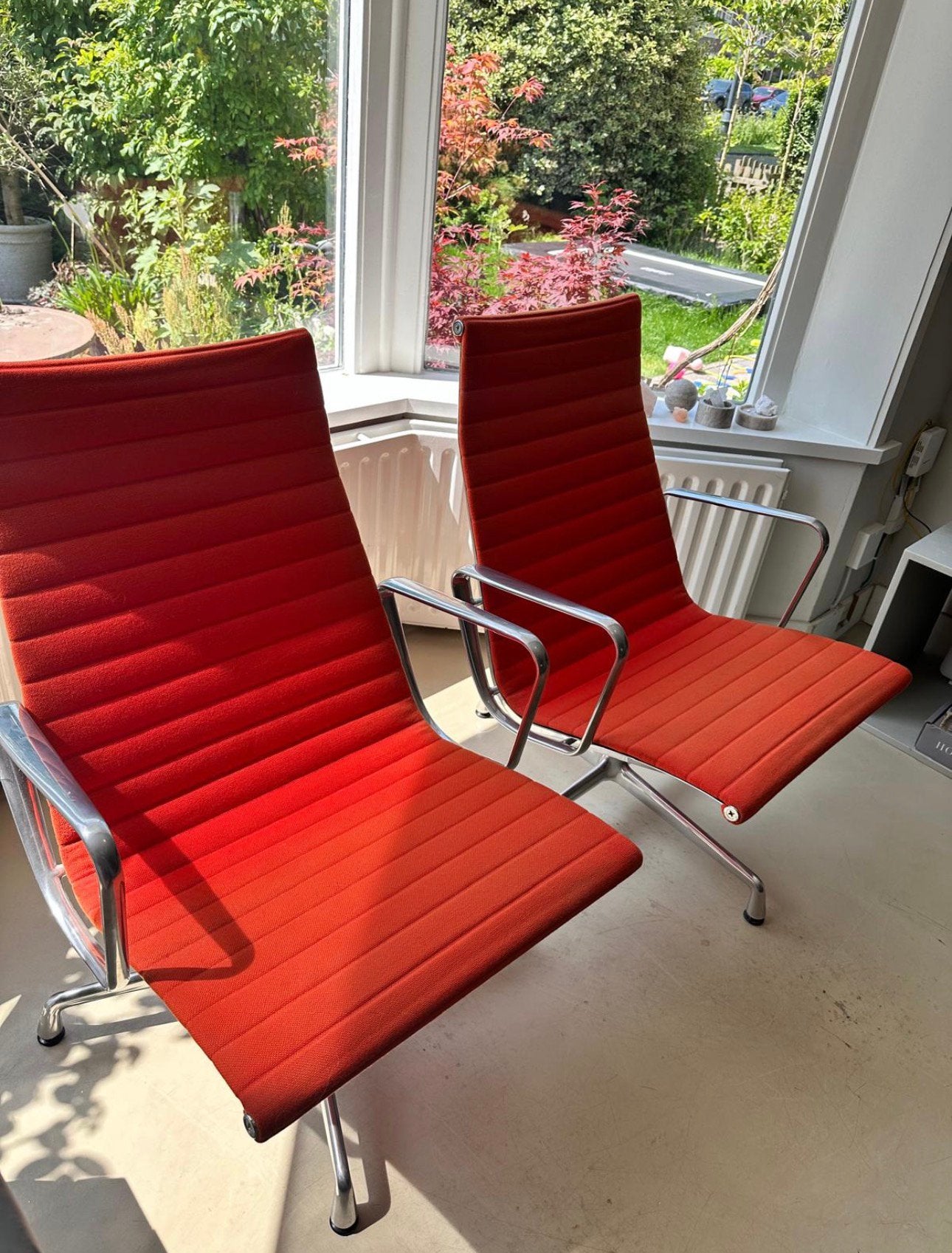 2x vitra EA116 lounge feauteils, Huis en Inrichting, Stoelen, Ophalen, Gebruikt, Rood, Vijf, Zes of meer stoelen