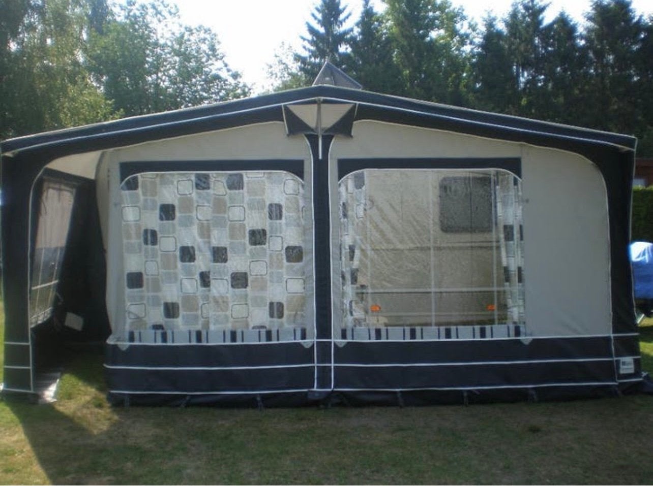 Zeer nette weinig gebruikte voortent, Caravans en Kamperen, Voortenten en Luifels, Ophalen, Zo goed als nieuw