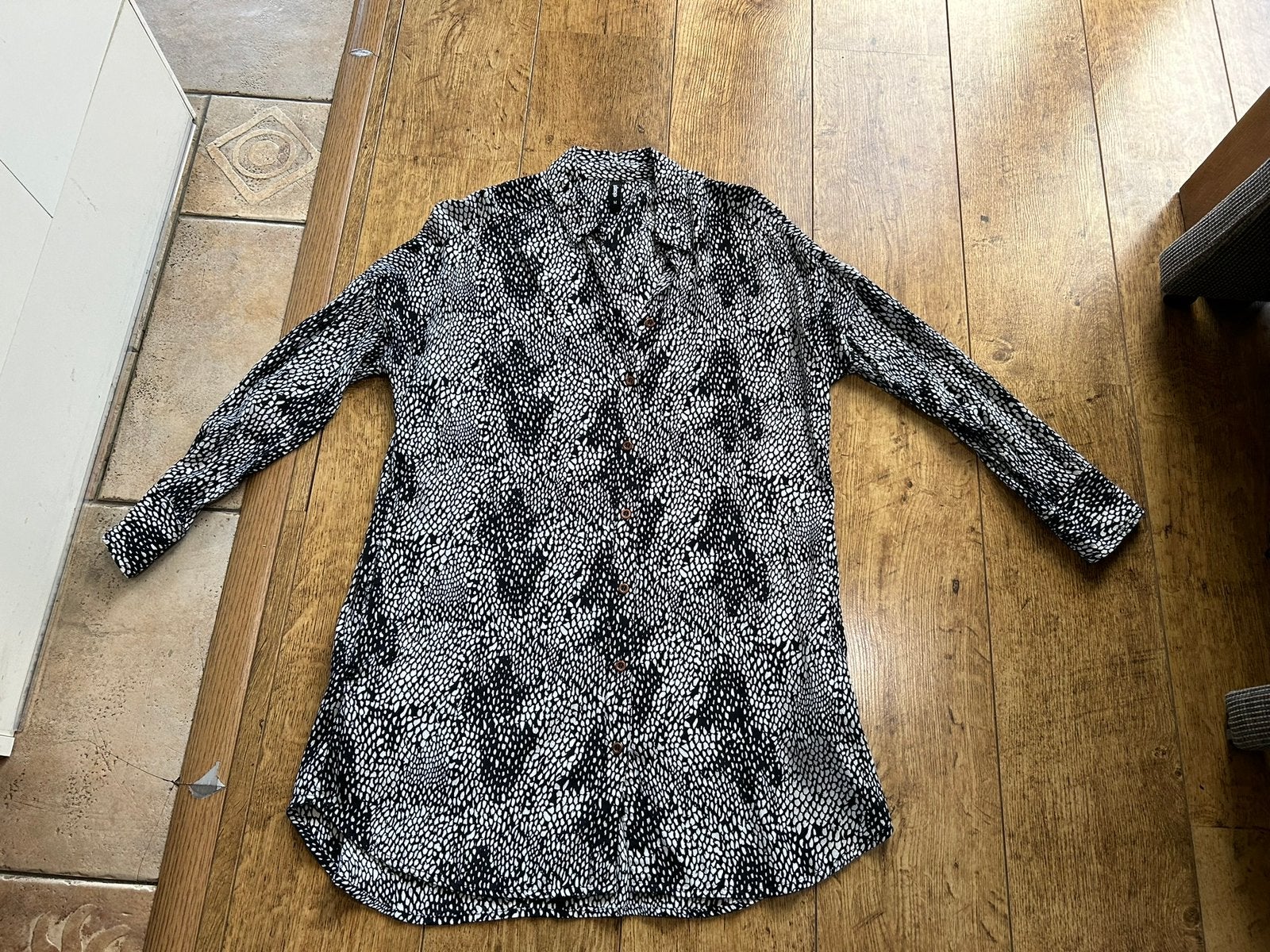 Zwart met witte blouse van Eksept, maat M, Ophalen of Verzenden, Zo goed als nieuw, Maat 38/40 (M), Zwart