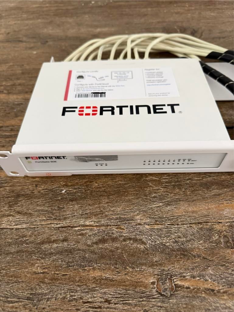 Fortinet FortiGate 60E Firewall, Ophalen of Verzenden, Gebruikt