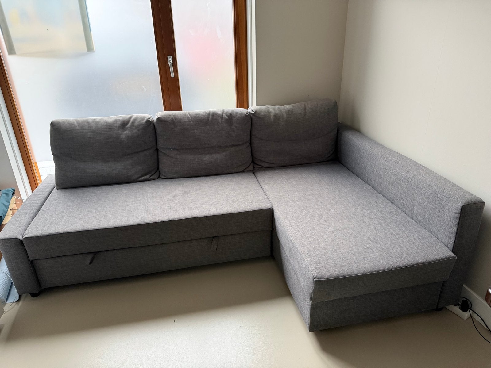 IKEA FRIHETEN Hoekslaapbank met opberger, donkergrijs, Huis en Inrichting, Ophalen, Gebruikt, Tweepersoons, Overige maten