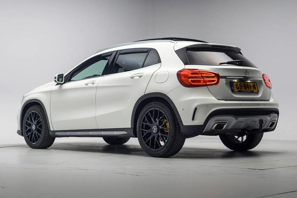 Mercedes-Benz GLA 200 Edition 1 [Camera Trekhaak Panoramadak, Auto's, Mercedes-Benz, Gebruikt, Wit, 1595 cc, Bedrijf