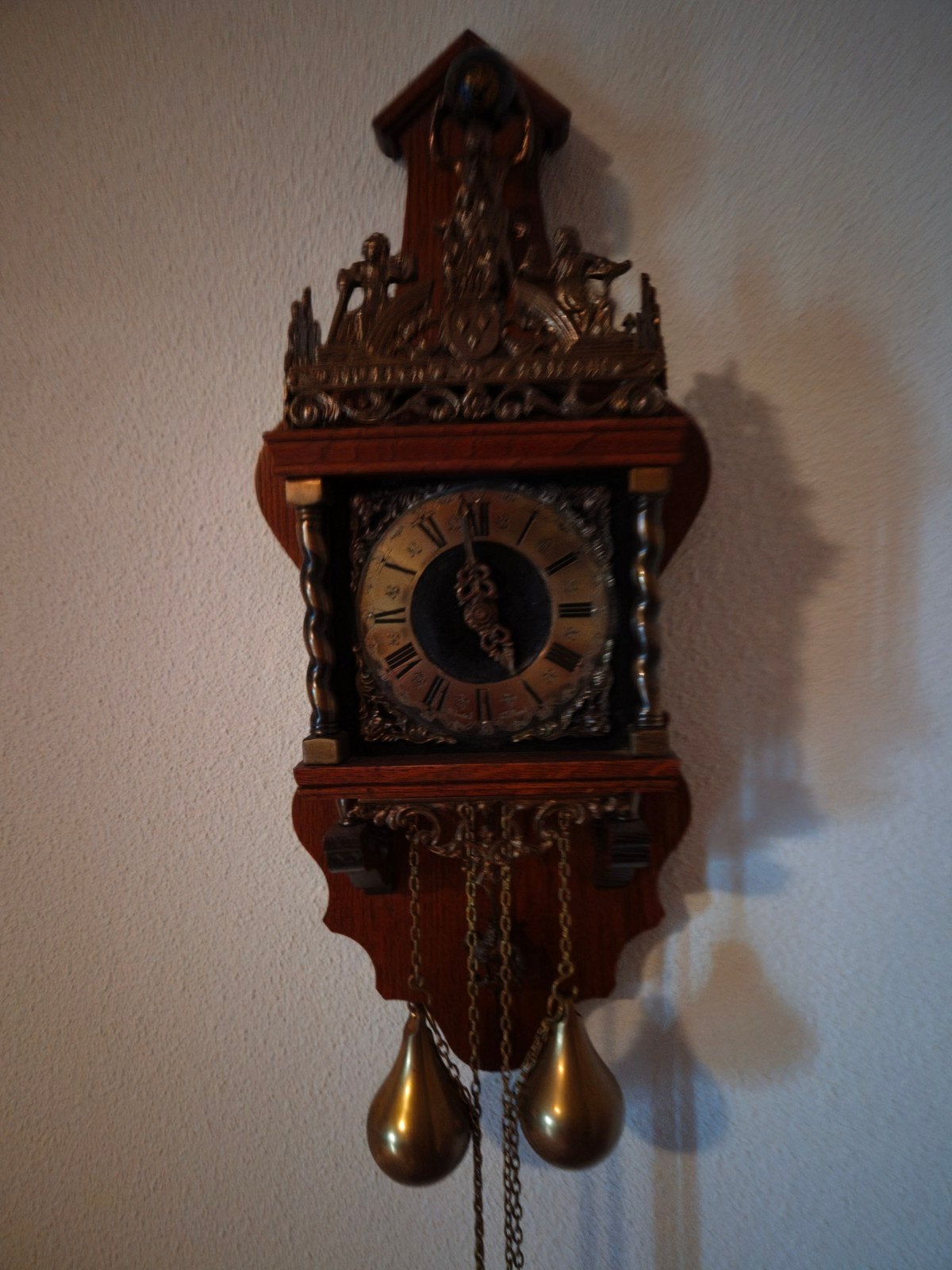 Zaanse wandklok van J.A.W. Wuba - Hout, Messing, Ophalen