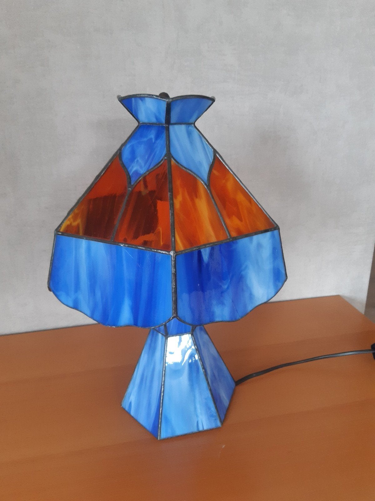 Tiffenie lamp ., Ophalen, Glas