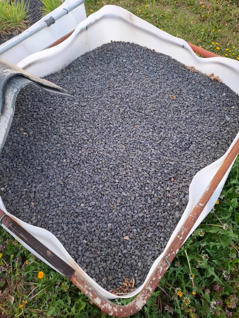 Basalt split 2m³, Ophalen, Gebruikt, Antraciet, Grind
