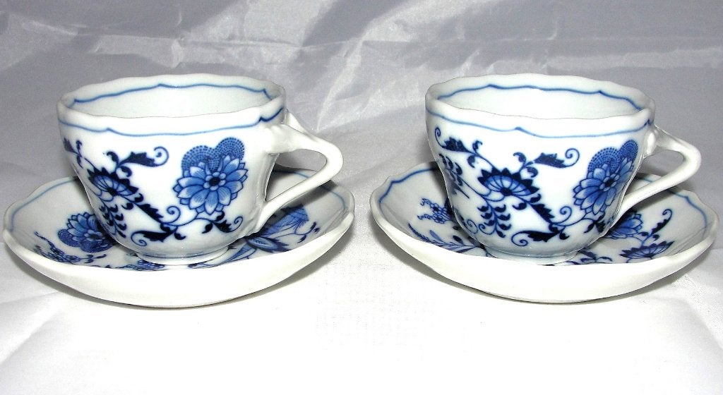 Blue Danube Zwiebelmuster espresso kop en schotels, Ophalen of Verzenden, Porselein, Overige stijlen, Kop(pen) en/of Schotel(s)