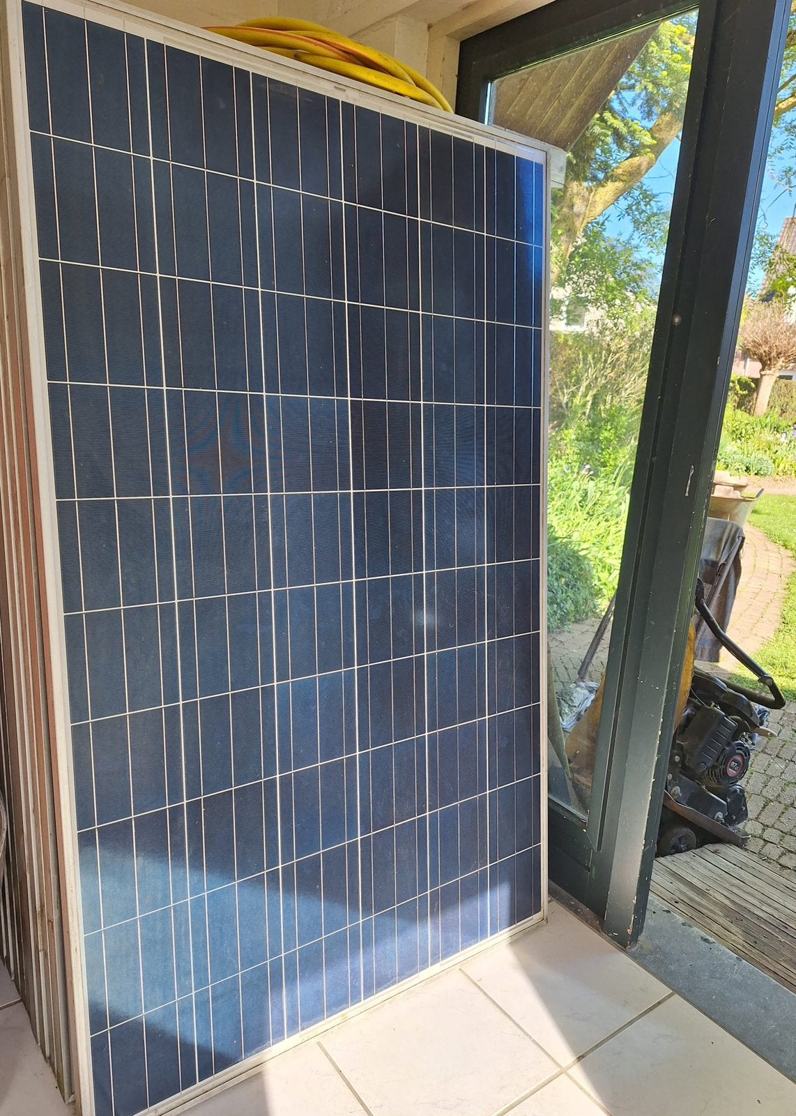 26 panelen. 240 wp per stuk. Tegen elk aannemelijk bod, Ophalen