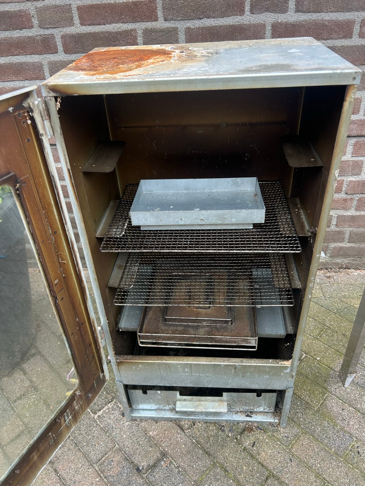 Rookkast opknapper - Ideaal voor de handige klusser, Ophalen, Gebruikt