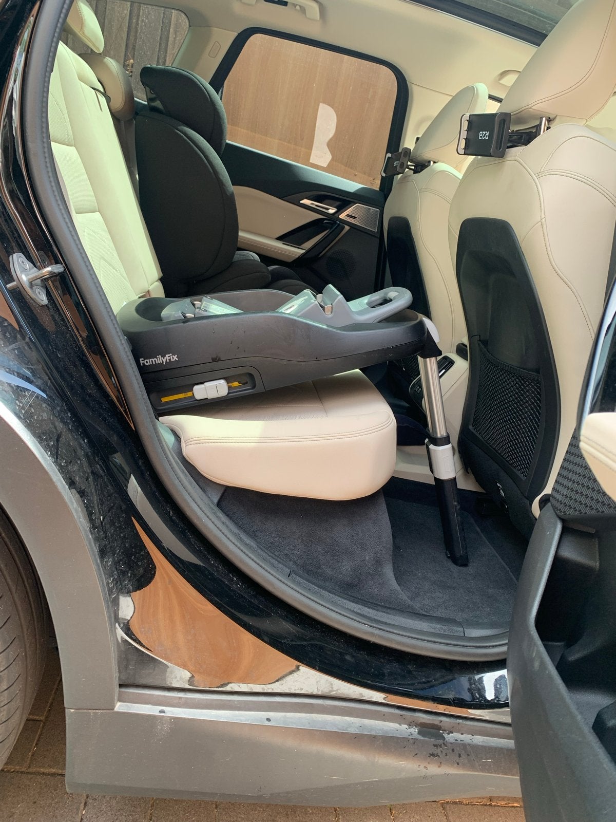 Maxi-Cosi Isofix FamilyFix base - kantelbaar, Gebruikt, Verstelbare rugleuning, Ophalen of Verzenden, Isofix