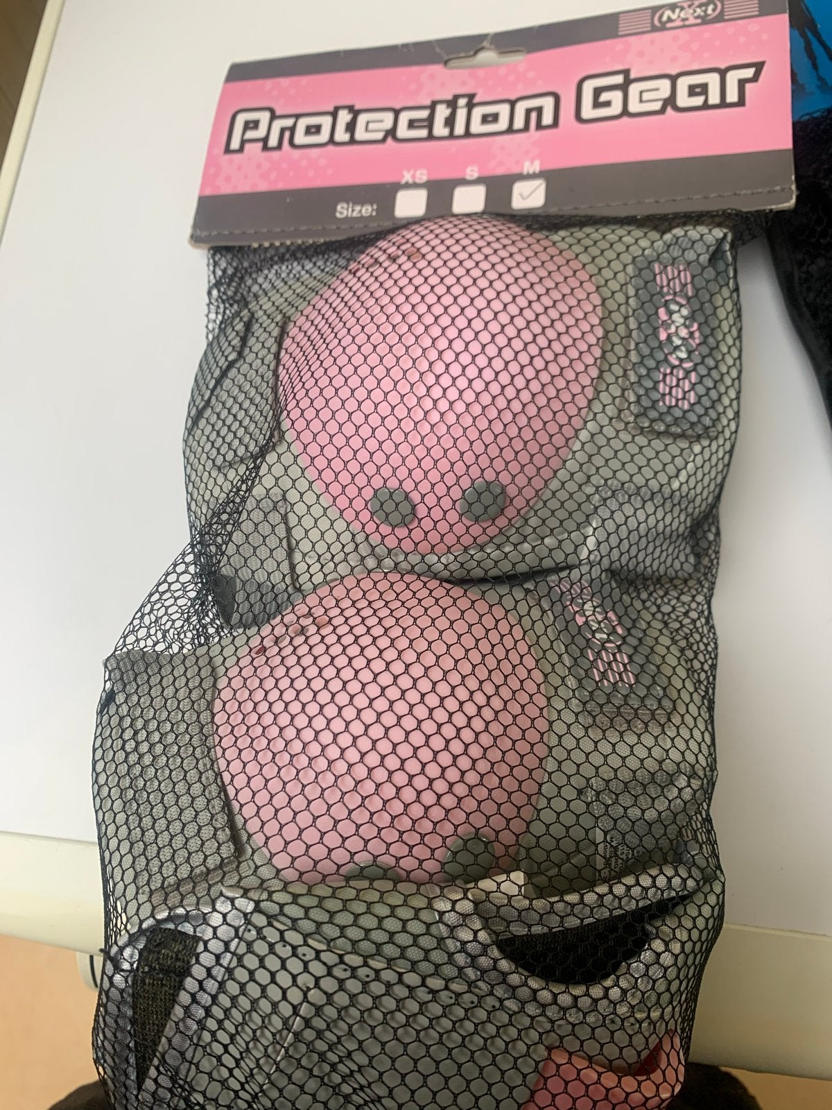 Roze beschermingsset maat M (kniestukken, elleboogstukken), Kinderen en Baby's, Ophalen, Nieuw