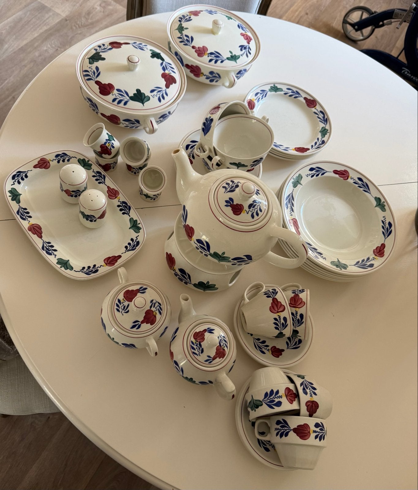 Uitgebreid Boerenbont servies - Compleet en in goede staat, Ophalen, Overige merken, Keramiek, Landelijk/Boerenbont