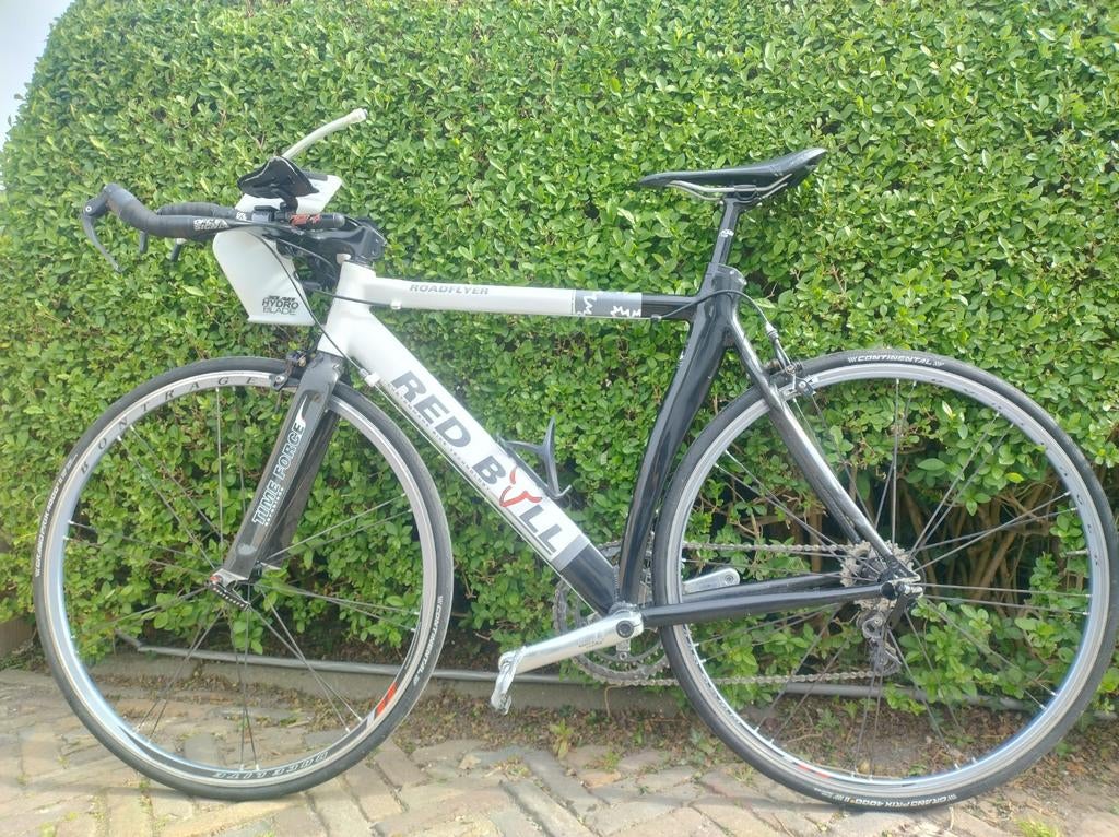 Witte Red Bull tijdrit/triathlon fiets., 28 inch, Gebruikt, Aluminium, 15 tot 20 versnellingen