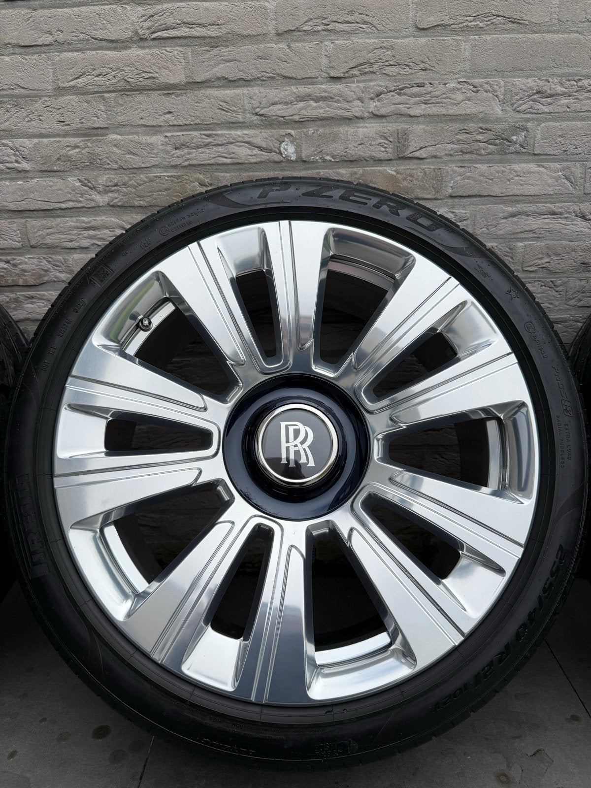 Rolls Royce Ghost 21 inch gepolijste velgen met banden, Auto-onderdelen, Banden en Velgen, Gebruikt, 255 mm, Banden en Velgen